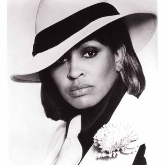 Meet your Posher, Crystal - Picture 1 of 1